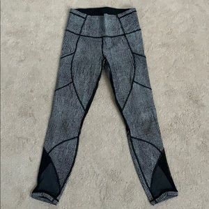 Lululemon train times legging